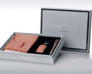 精美商務(wù)套裝