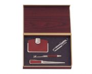 開(kāi)信刀、名片盒、筆、小刀